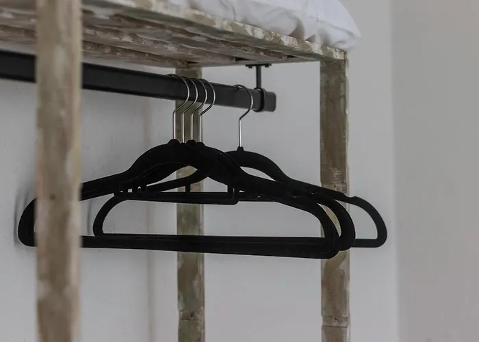 Coqueto Y Luminoso En La Playa De La Arena La Arena (Basque Country)