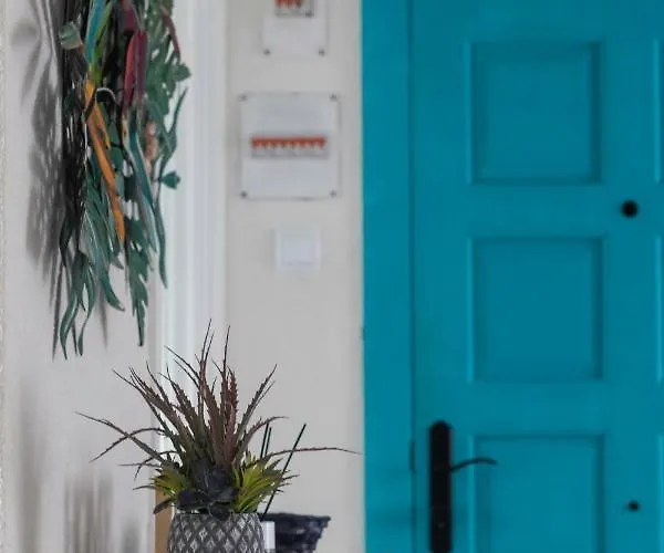 Coqueto Y Luminoso En La Playa De La Arena La Arena (Basque Country)