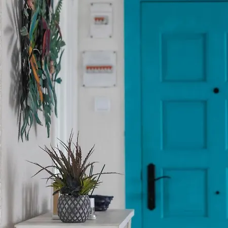 Coqueto Y Luminoso En La Playa De La Arena La Arena (Basque Country)