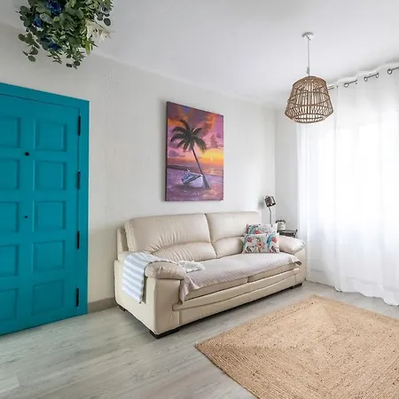 Coqueto Y Luminoso En La Playa De La Arena *